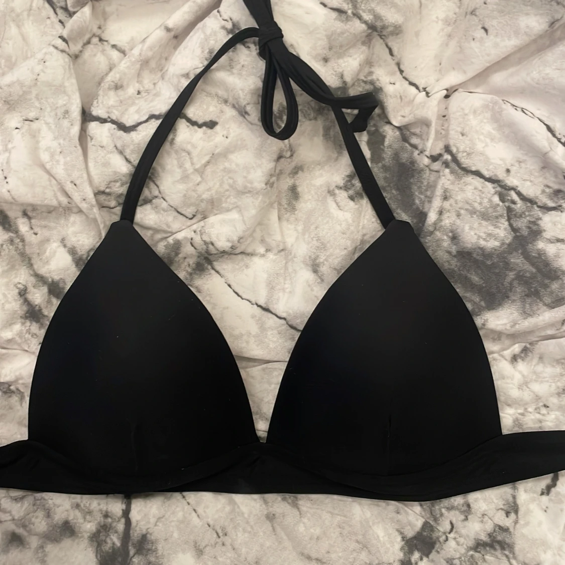 Svart bikiniöverdel - 1