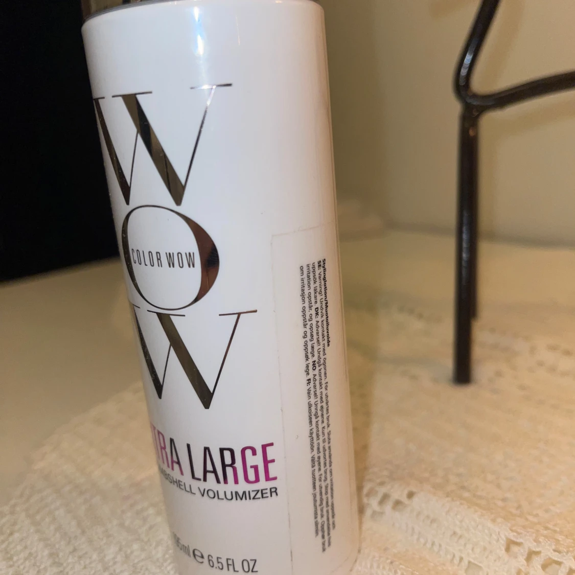 Color Wow Xtra Large Bombshell Volumizer - 1