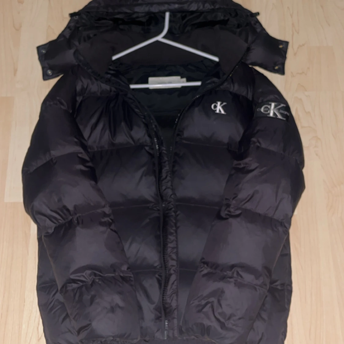 Svart pufferjacka från Calvin Klein