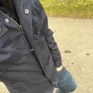 Dressman jacka  - Dressman jacka ny skick j.lindberg identisk exat likadan Nypris 2 k MIT pris 1400 Storlek S 170-176 Perfekt höst vinter jacka 