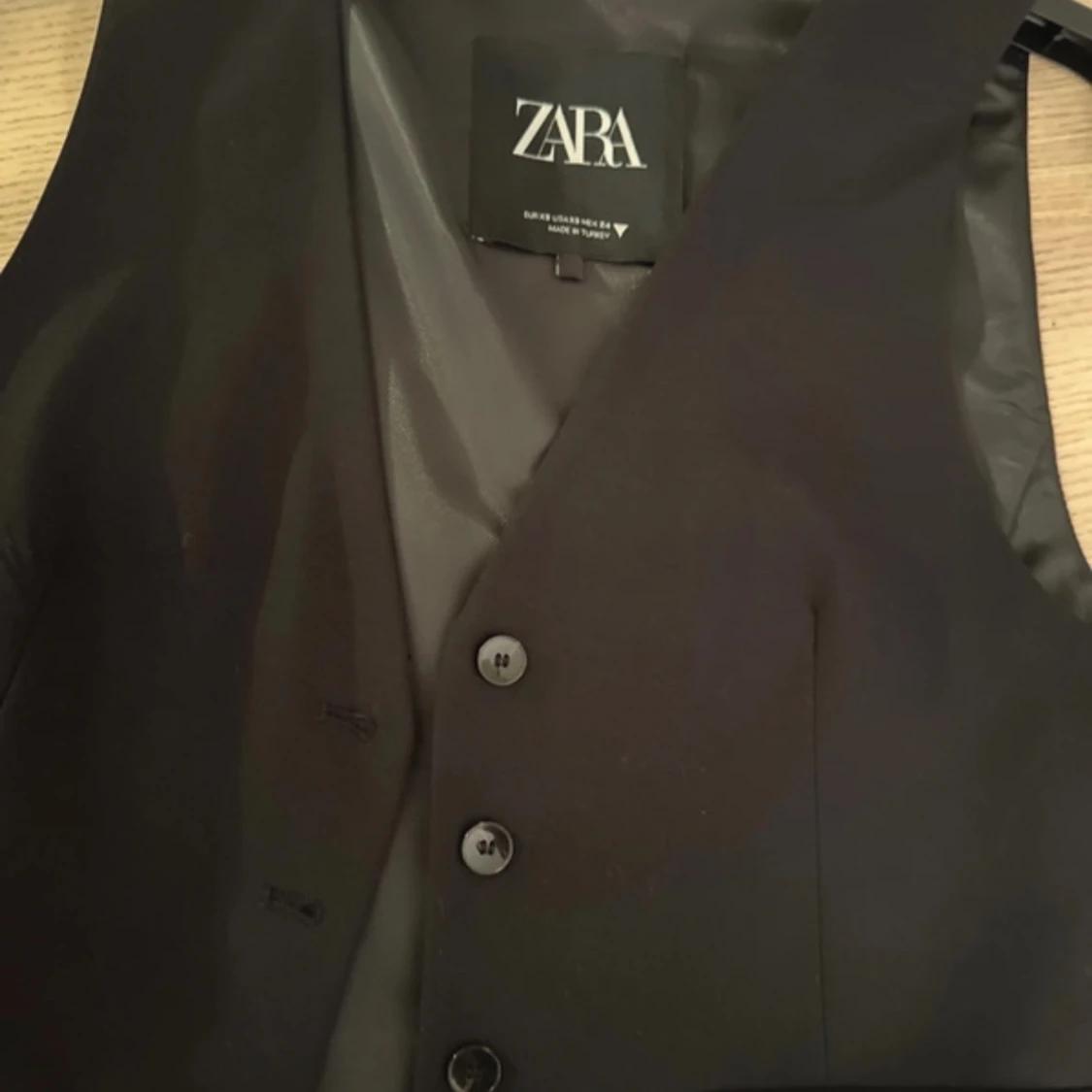 Svart väst från Zara ” Aldrig använt ” - 1