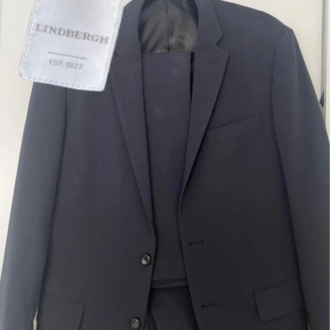 Kostymsett Lindbergh marinblå