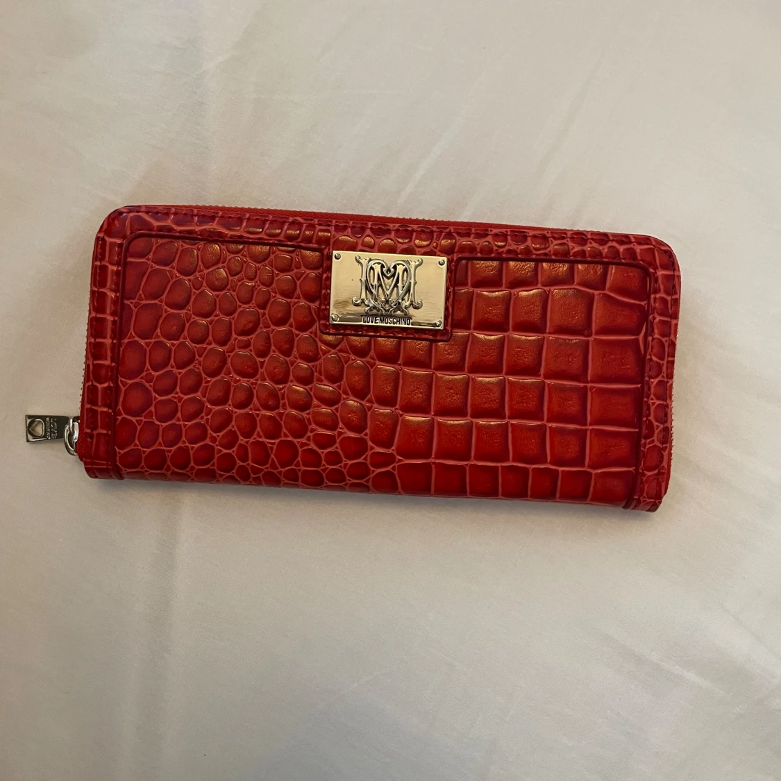 Röd Love Moschino plånbok