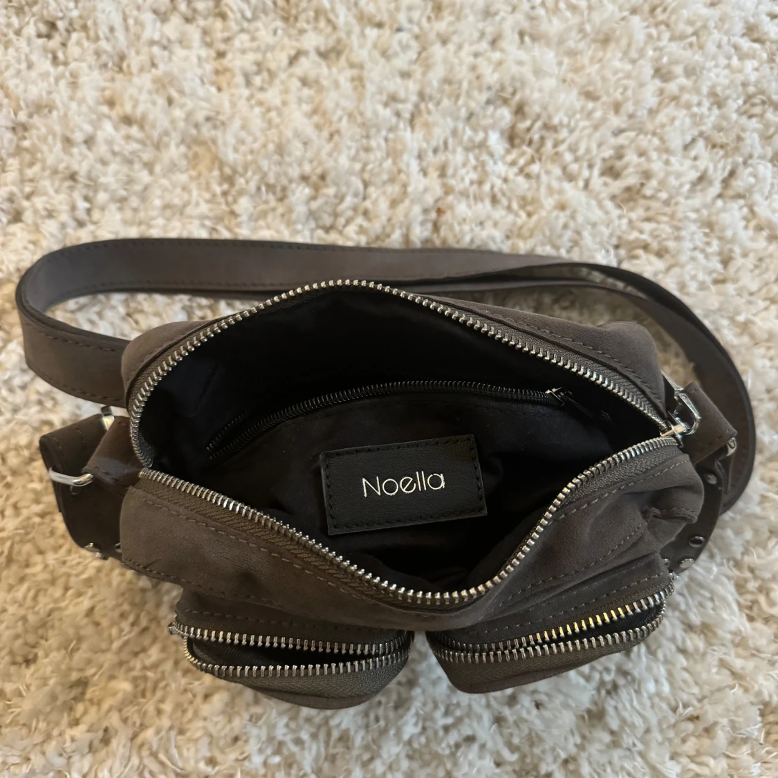 Brun axelväska från Noella - 90
