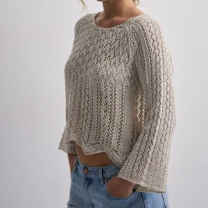 knit topp - snygg tröja från nelly!! använd 1 gång! nypris-300kr🥰