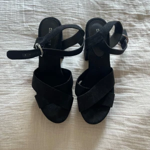 H&M klackskor  - Klacksor från H&M! Storlek 36