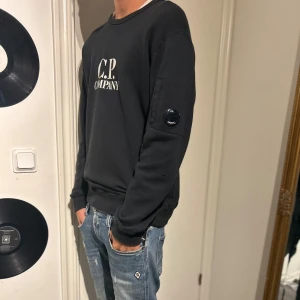 C.p. Company  - Hej! Säljer denna helt nya c.p. Company tröjan som är inte storlek s och är riktigt fräsch, hör av er vid frågor 🙋‍♂️🍻🍾🤙👌