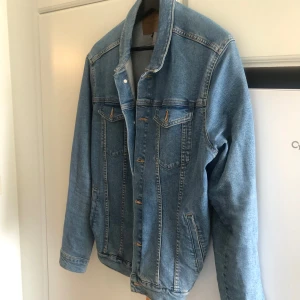 Tröja  - I gottskick. Har använt några gånger 