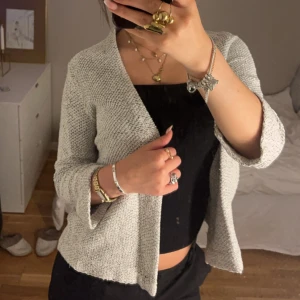 Kofta - Grå kofta använd ett fåtal gånger