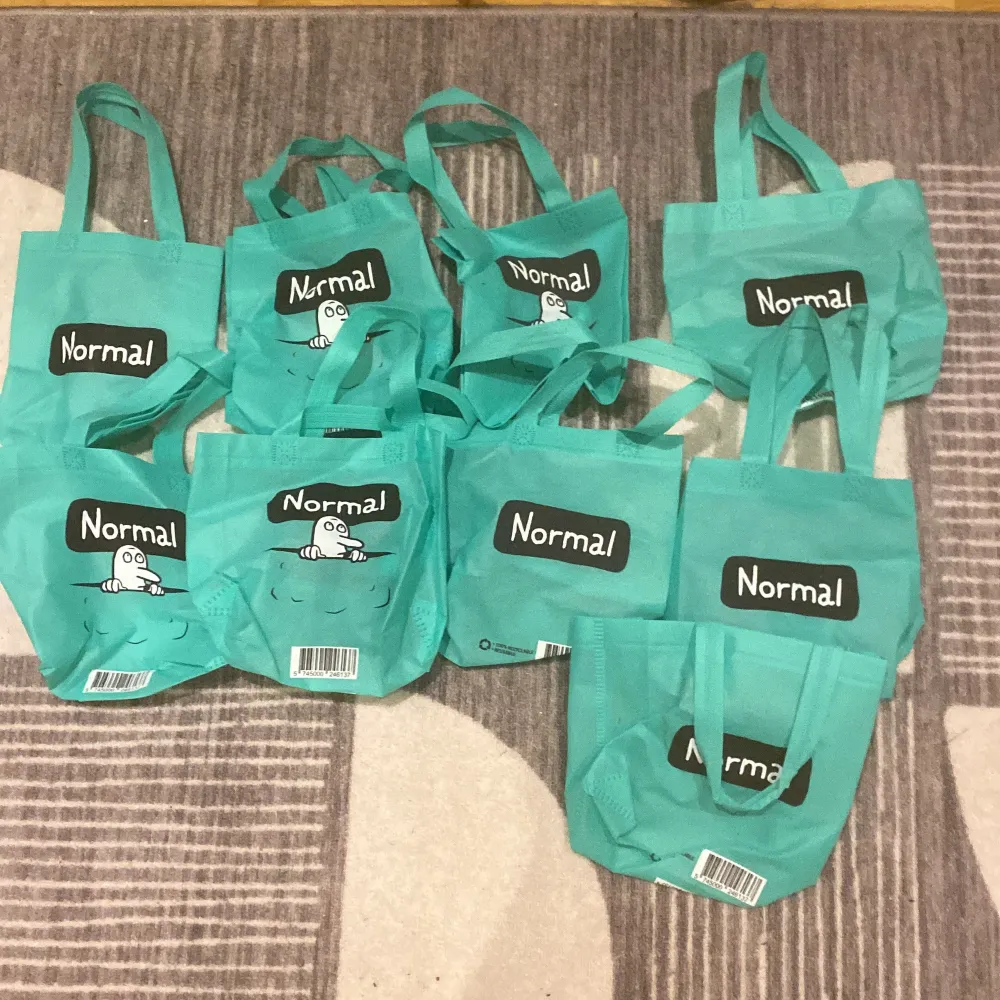 Jag säljer 9 stycken normal påsar för 10 kronor!! . Muu.