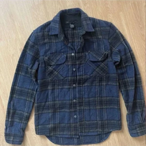 Marc Jacobs overshirt - Rutig flannel overshirt från Marc Jacobs. Strl S. 549