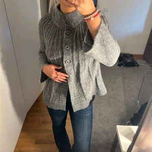 Grå cardigan - As snygg i str S/M 