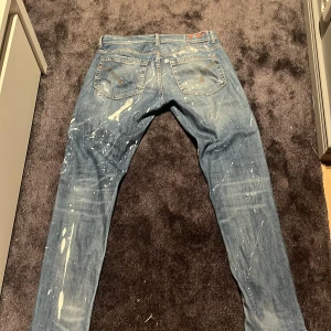 Dondup george  - Dondup george skick 9/10 typ inte använt inga skador eller nåt. Storlek 34