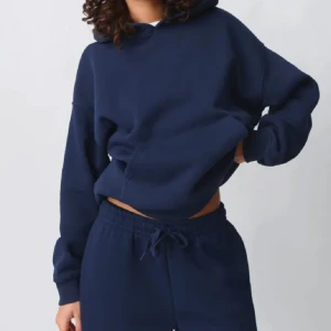 Gina hoodie  - Säljer denna super snygga Gina Tricot hoodien i mörkblå💖ANVÄNT 1 GÅNG💕💕