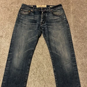 Jacob Cohen  - Jacob Cohen jeans modell j622 Size 32 Skick 9/10   Kan gå med på prutning 