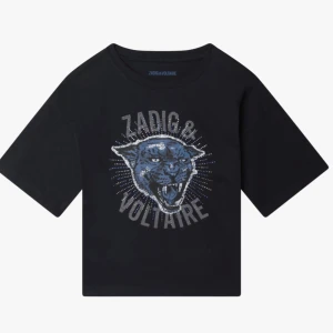 zadig voltaire - säljer min jätte snygg t shirt från zadig voltarie, andvänt max 2 gånger och ser ut som helt ny, köpt för 780kr på NK