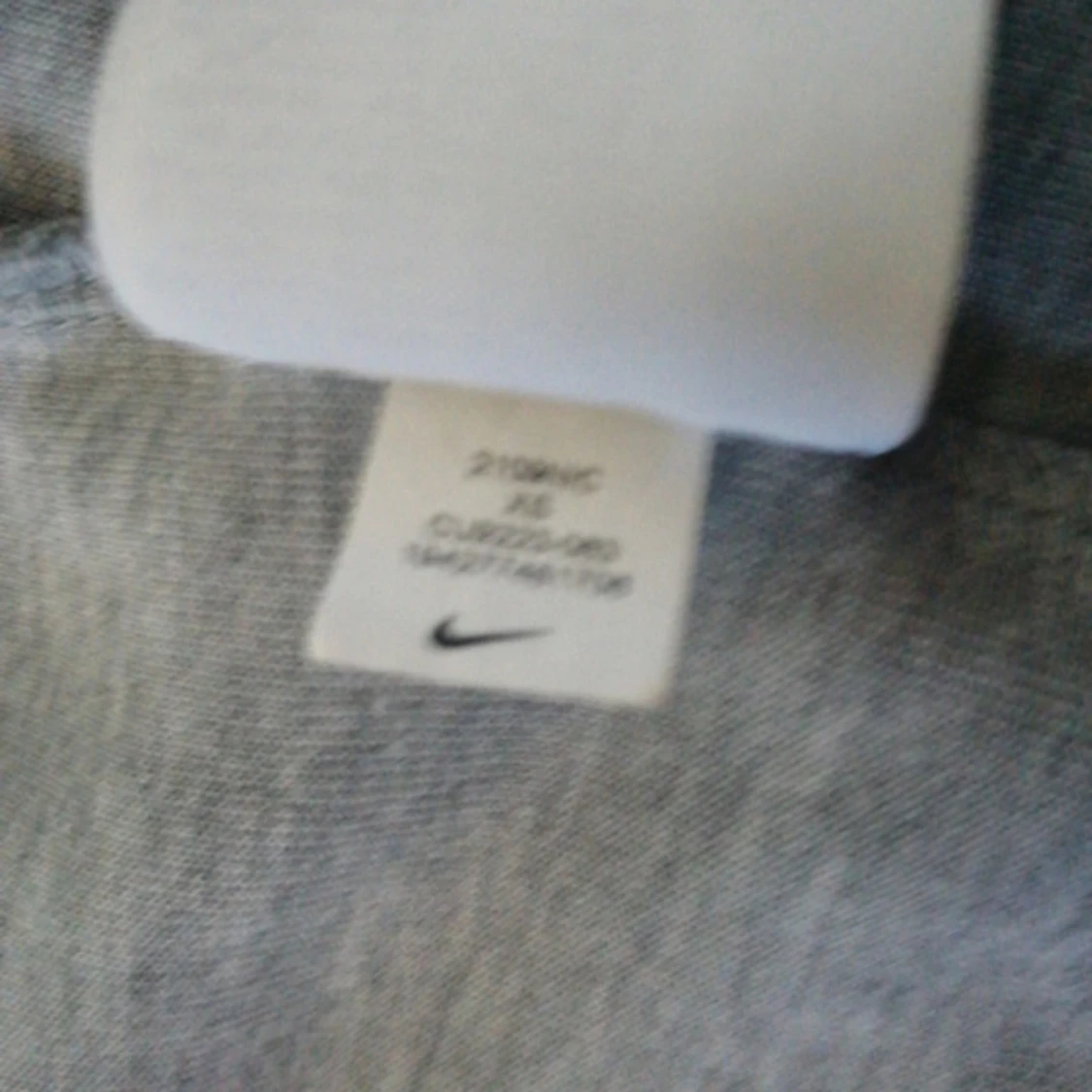 Nike tech tröja - 90
