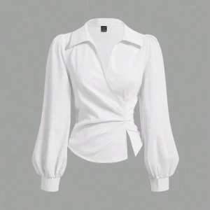 Vitt blus  - Använt en gång men passar inte min stil 🫶🏼