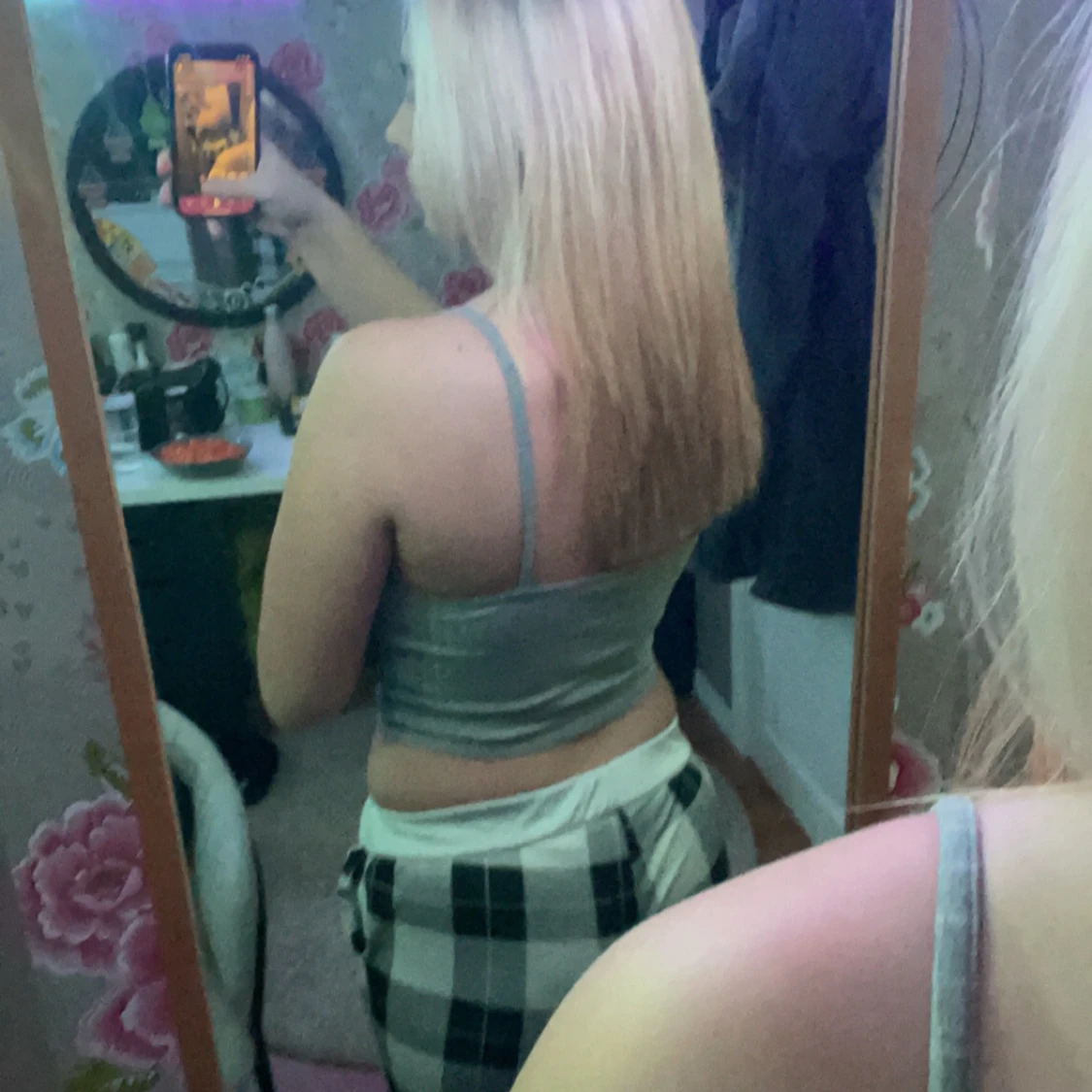 Grå ribbad croppad linnetopp - 1