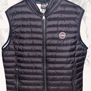 Colmar väst  - Säljet denna Colmar väst | Storlek 50/M | Bra skick | Hör av er om ni har frågor eller funderingar 