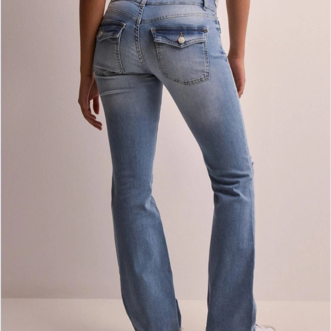 Ljusblå bootcut jeans - 1