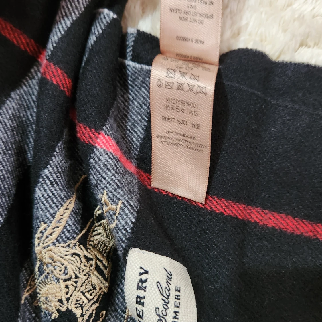 Svart rutig halsduk från Burberry - 3