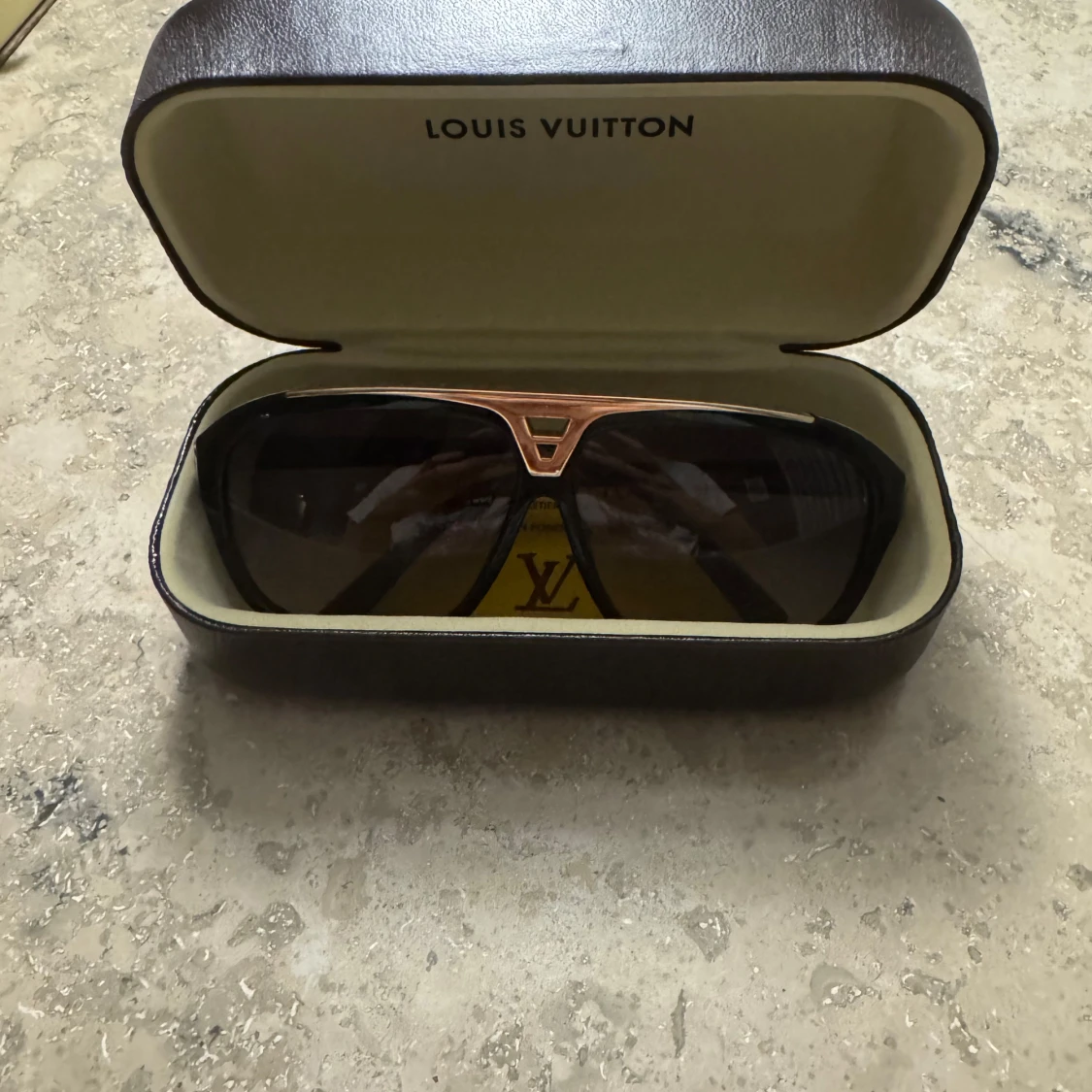 Solglasögon från Louis Vuitton - 1
