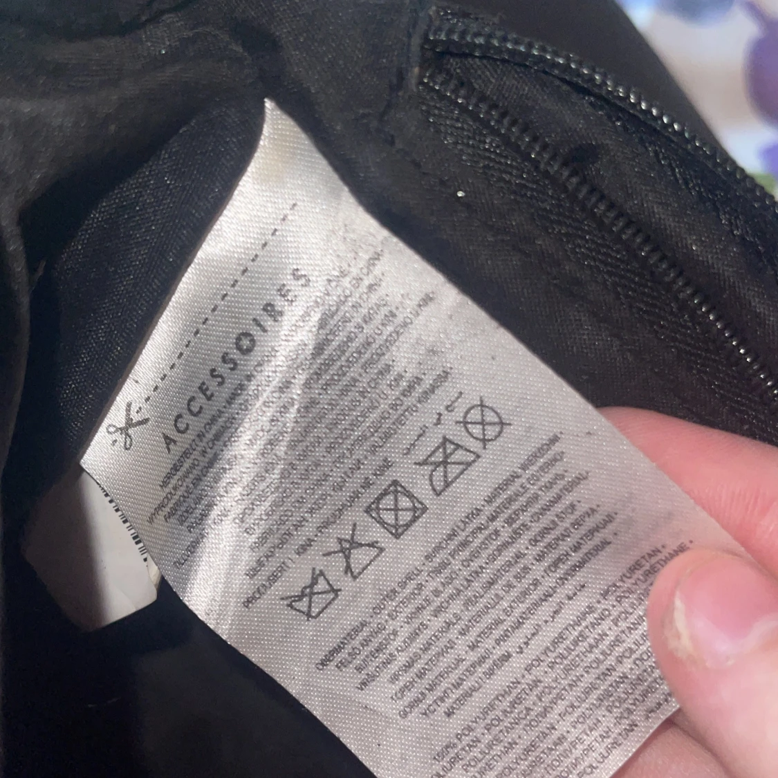 Svart väska ifrån new yorker  - 4