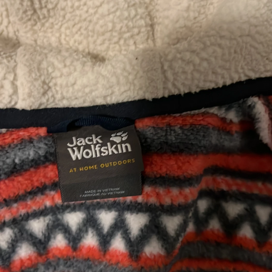 Mönstrad fleecejacka från Jack Wolfskin - 3