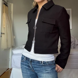 Såå snygg jacka - Säljer den här jättesnygga jackan😝 xoxo