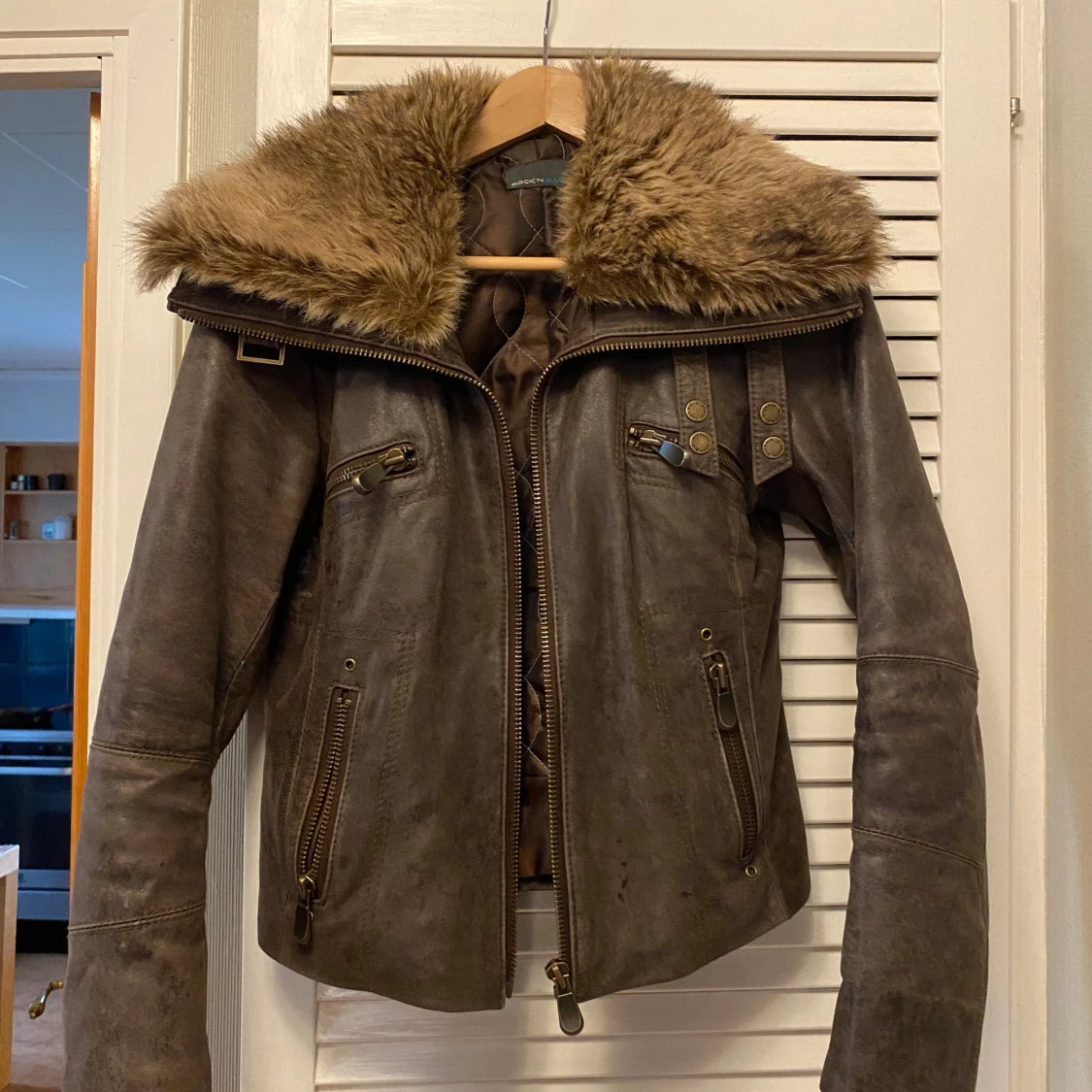 Brun skinnjacka med päls från Rock'n Blue - 90