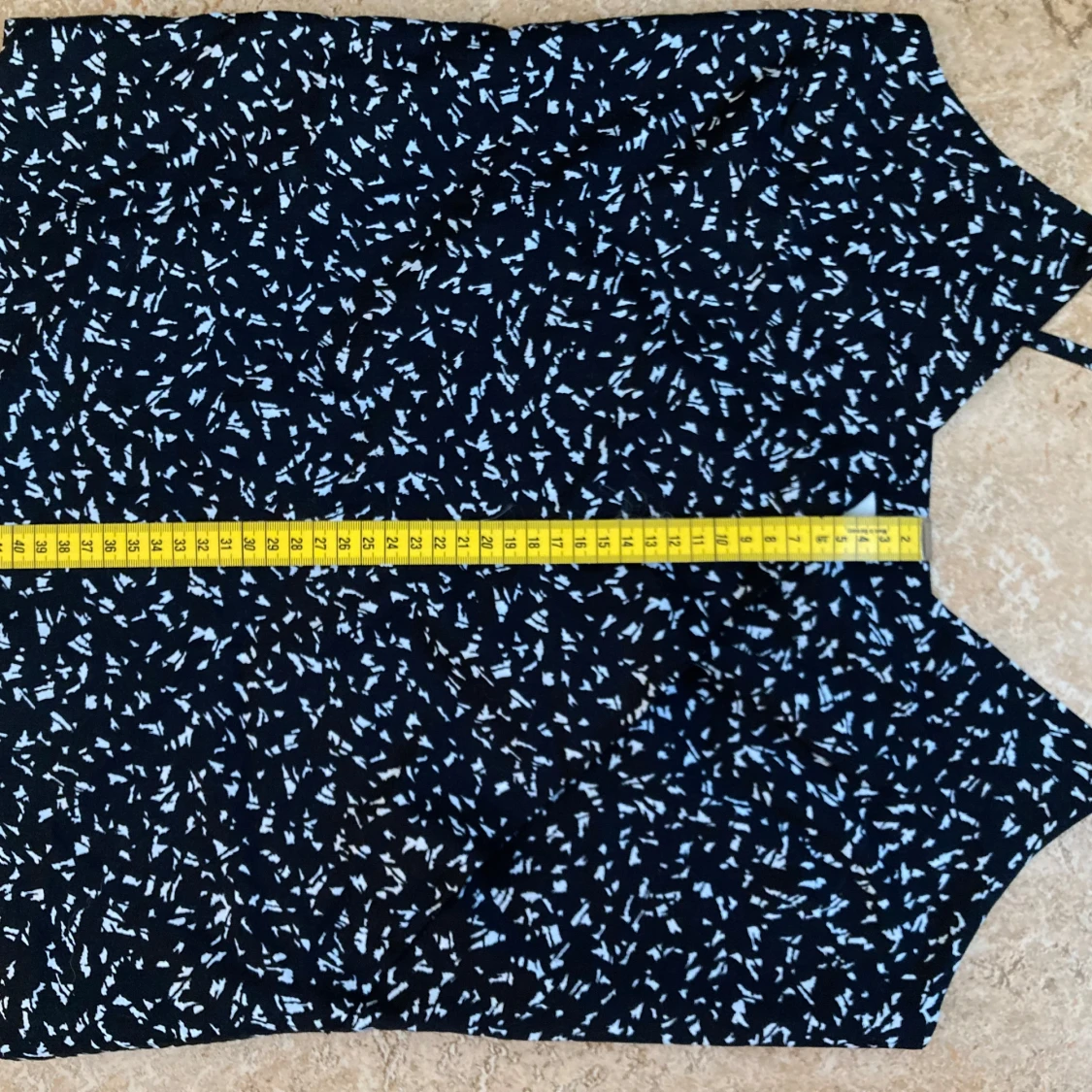 Svart mönstrad linne / topp från GANT - 4