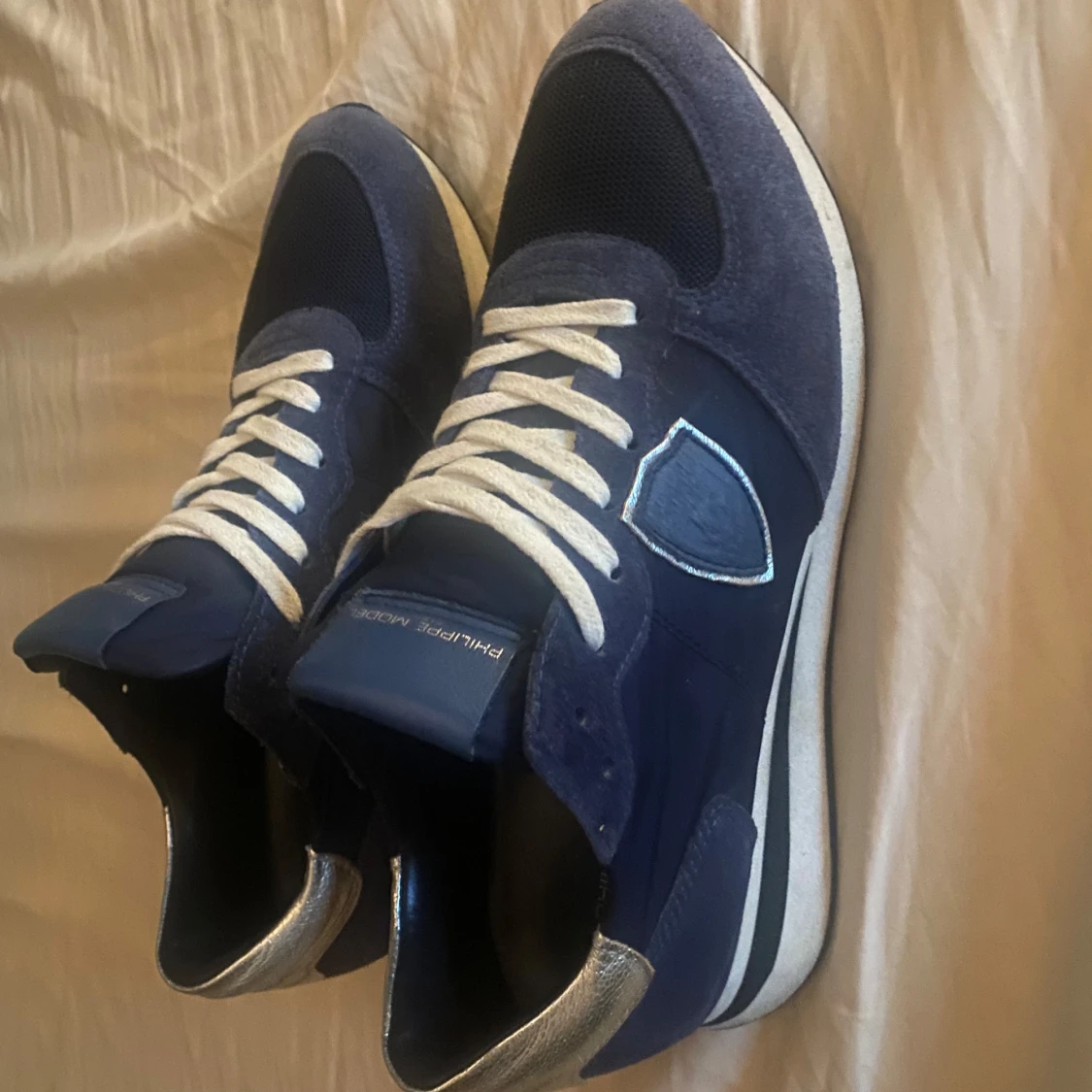 Blå sneakers från Philippe Model