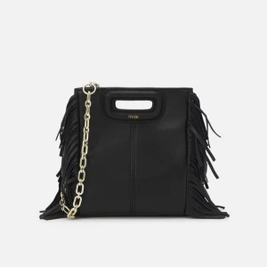 Maje väska - noir - Säljer min maje väska! Ganska bra skick, lite slitningar men inget man tänker på, Märket där det står maje vid handtaget har slitits bort lite grann. Köpt i juli❤️Fråga för mer bilder!