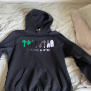 Trapstar hoodie - I nytt skicka inga skador pris går att diskutera 
