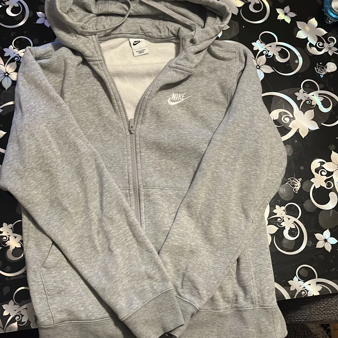 Grå kofta från Nike