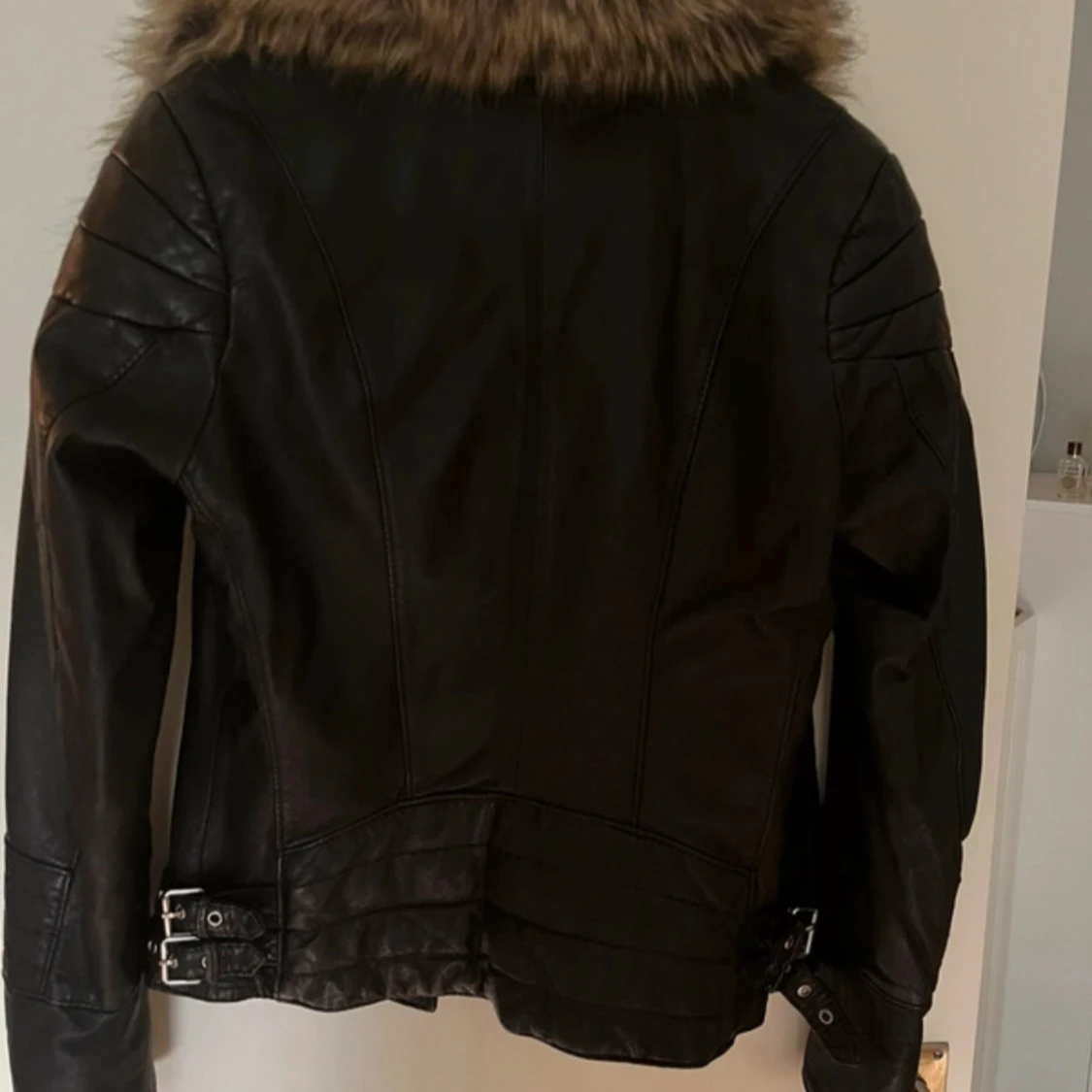 Svart skinnjacka från Jofama by Kenza  - 90