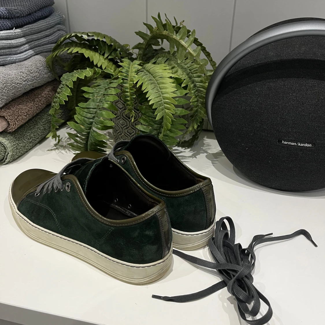 Gröna sneakers med snörning - 1