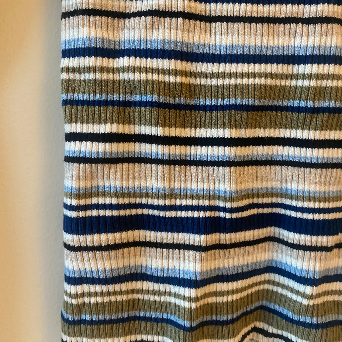 Randig ribbad tröja - 91