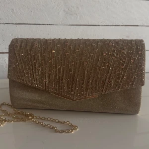 Balväska - Jättefin väska till bal eller annat.