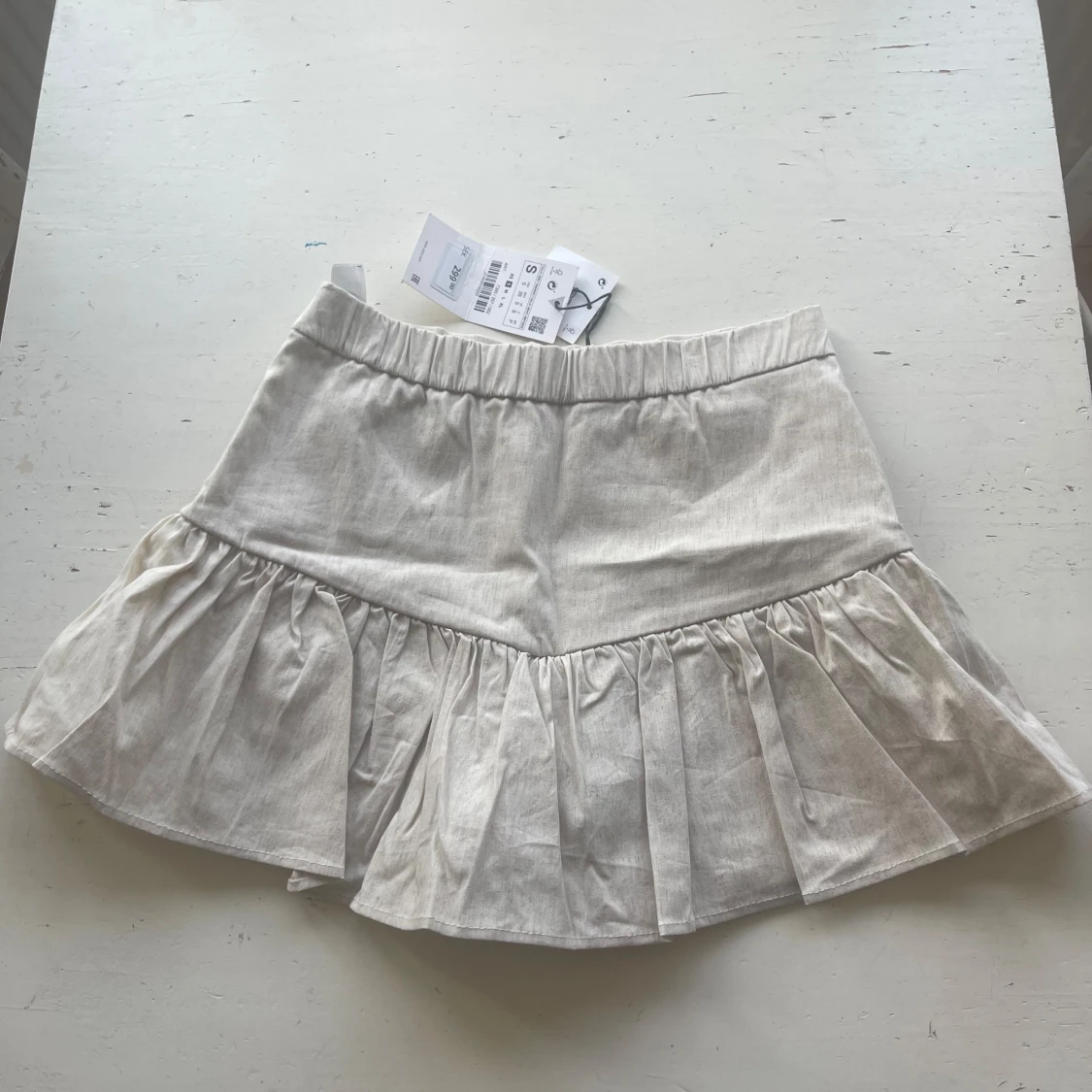 Beige volangkjol - 90