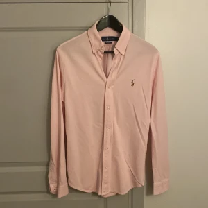 Ralph lauren skjorta  - Snygg rosa Ralph lauren skjorta 