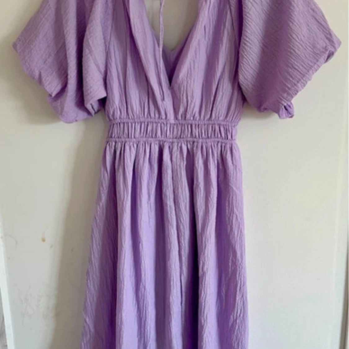 V-ringad midi klänning  - Kappahl  - 90