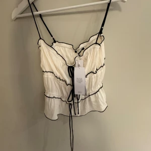 Linne - Superfint linne/ topp. Aldrig använd💕