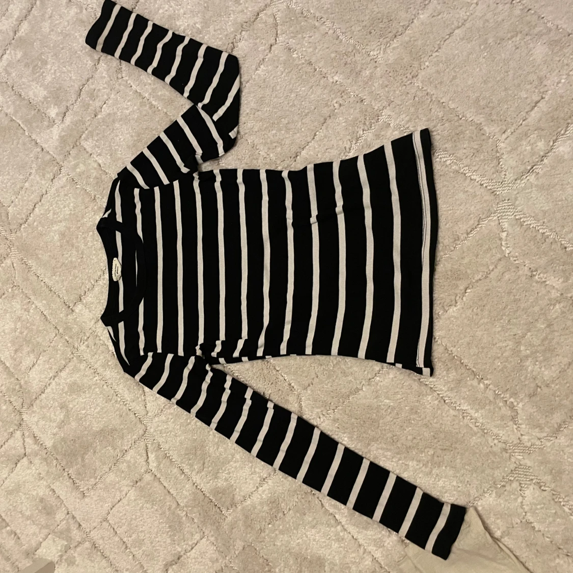 En randig tight långärmad tröja  - 90