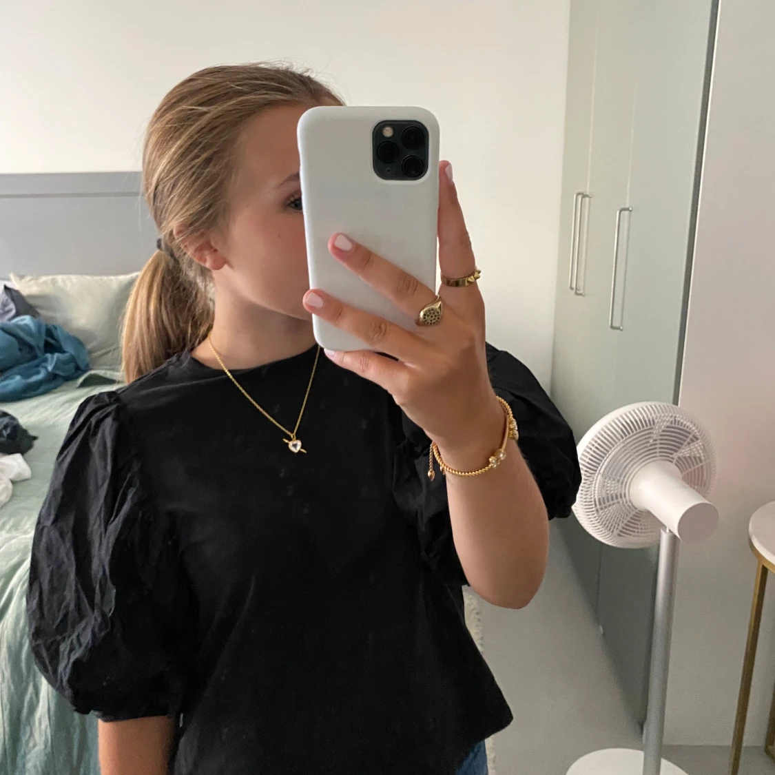 Svart puffärmad tröja - 90