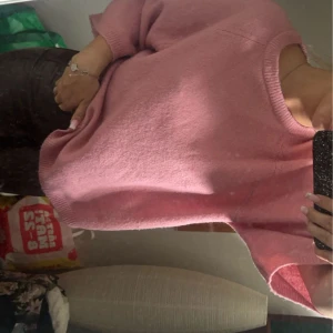 Stickad T-shirt  - Stickad T-shirt från lager 157