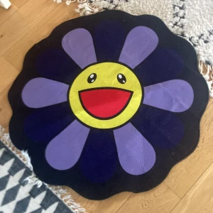 Murakami takashi matta - Bra skick, använd men inga fläckar.