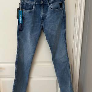 Helt nya replay jeans, slim fit, storlek 32/34