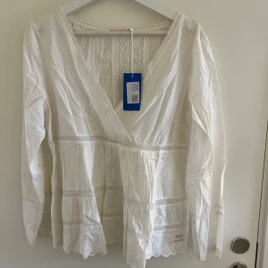 Blus - Blus från odd molly som aldrig blivit använd, lapp kvar🤍